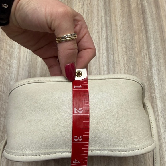 Coach Vintage 90’s Mini Hadley Bag in White Leather #0026-304 Shoulder/Crossbody - Picture 16 of 16